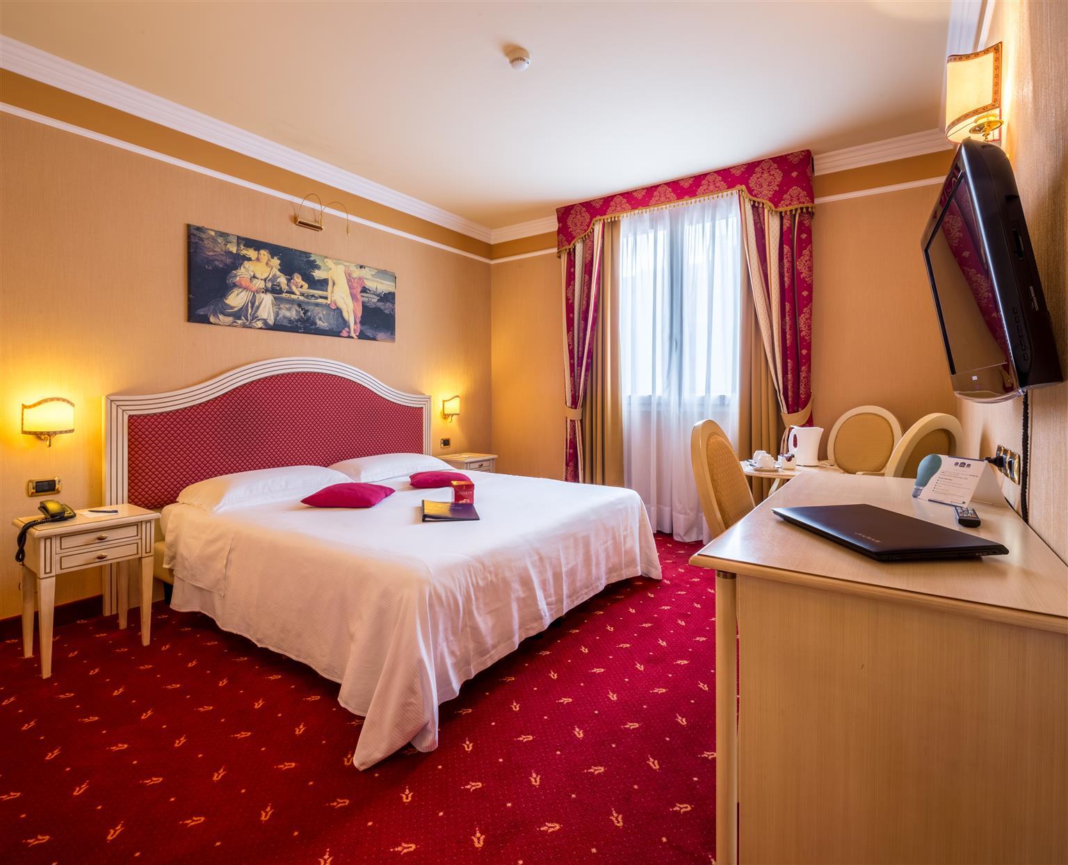 Ih Hotels Padova Admiral 外观 照片